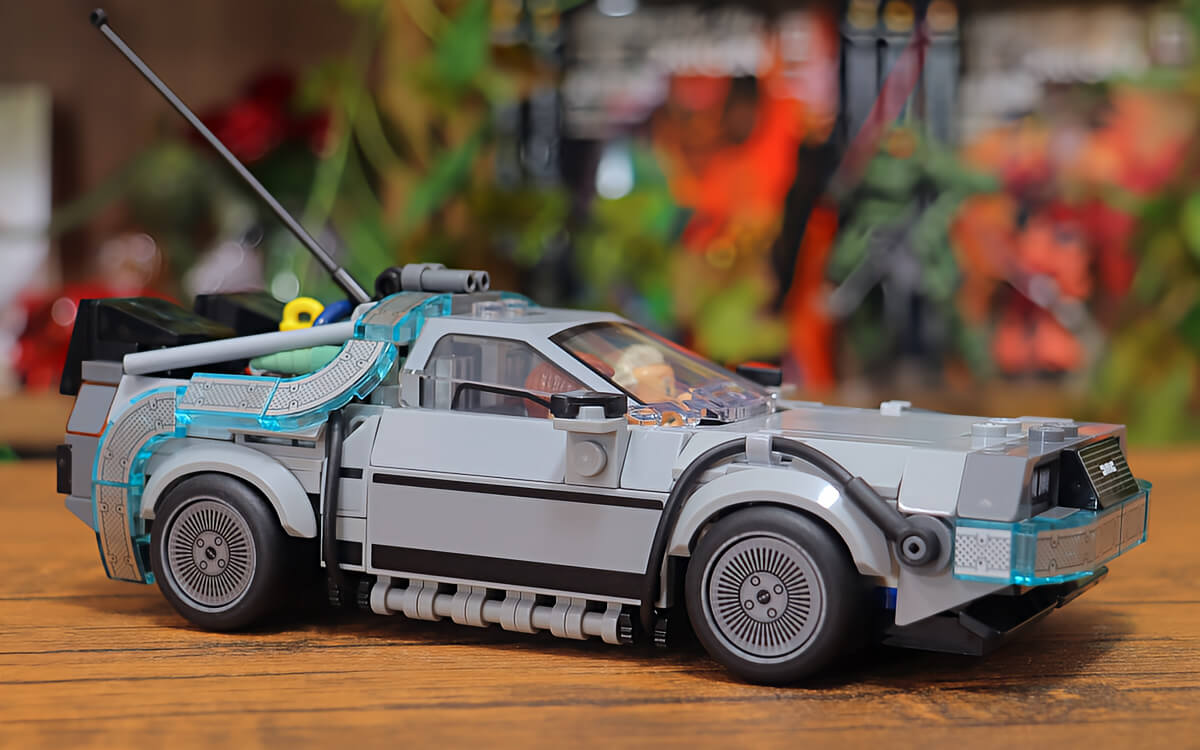 ガルウィングドアの黒いライン